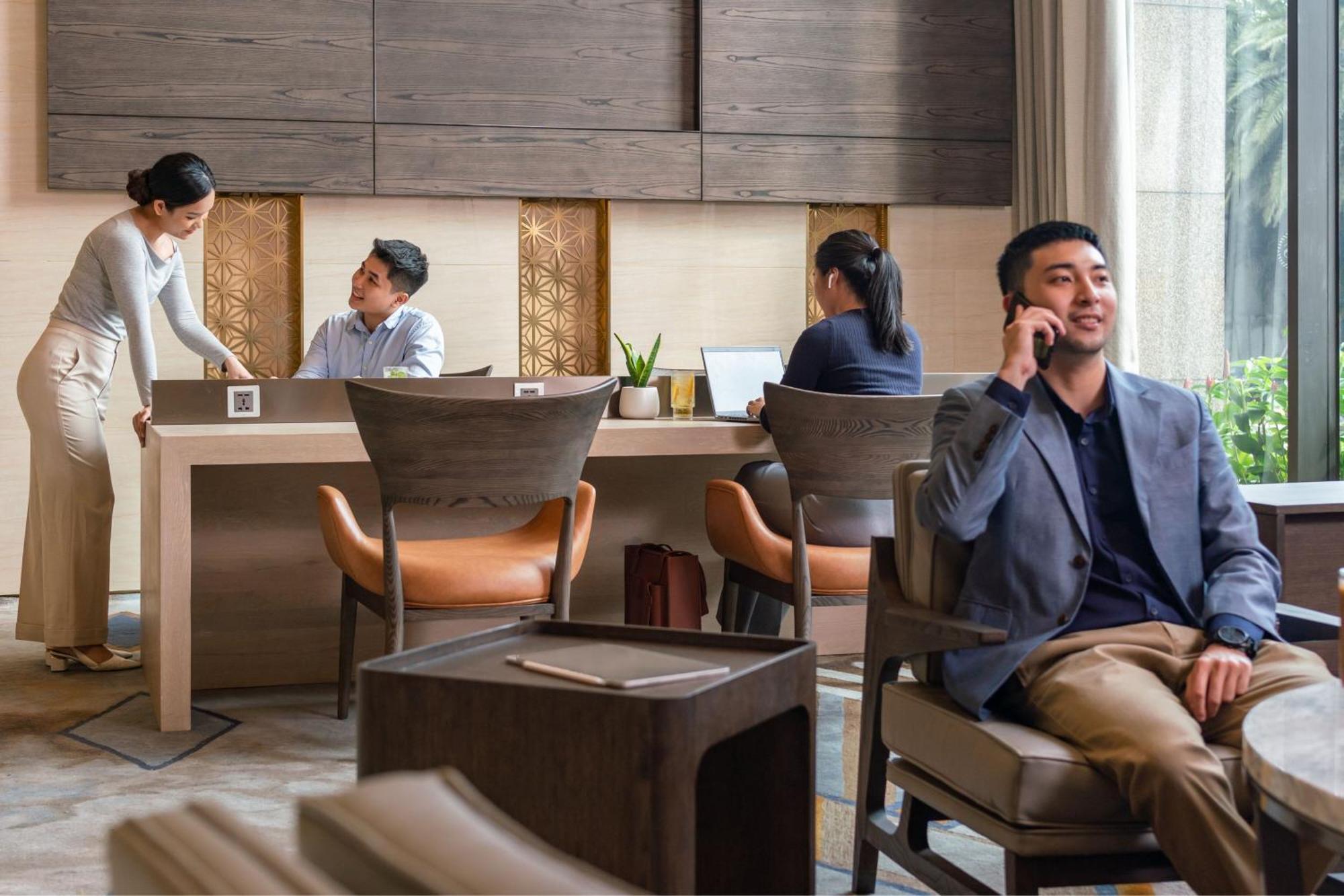 Sheraton Can Tho Exteriér fotografie The Business Lounge at Tan Son Nhat International Airport