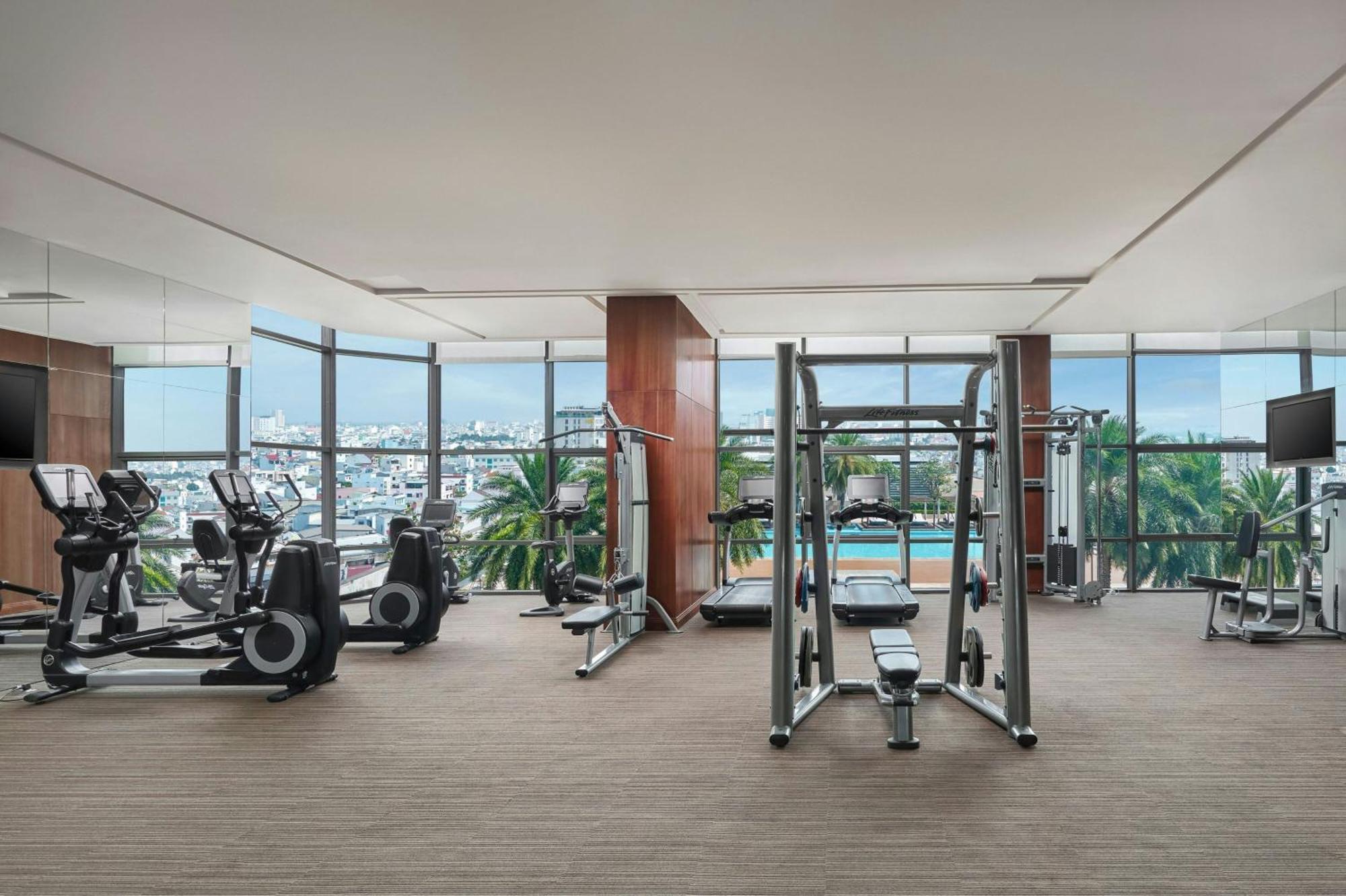 Sheraton Can Tho Exteriér fotografie The gym at the hotel